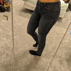 Lucky jeans 2/26 dark wash jeans barely worn